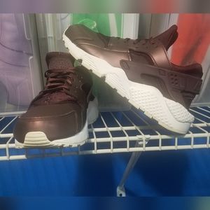 Nike Air Huarache Run TXT Womens Shoes Metallic